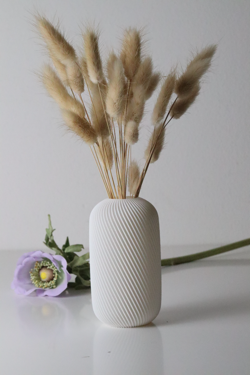 Modern Minimalist Flower Holder, Contemporary Shelf Accent, Pura