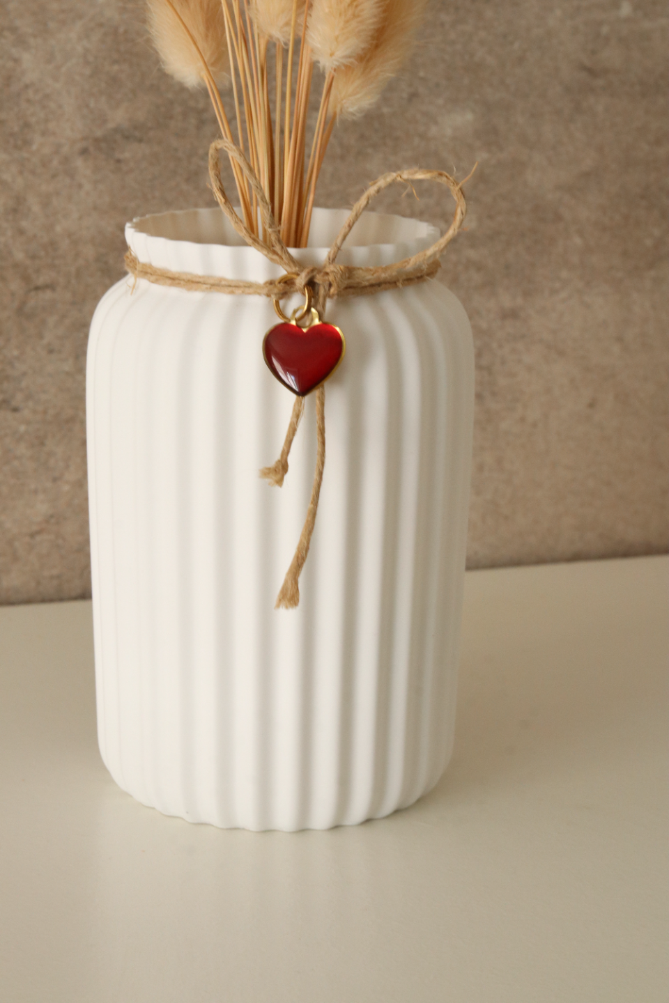Minimal Refined Flower Vase, Japandi Home Decor, Essenza