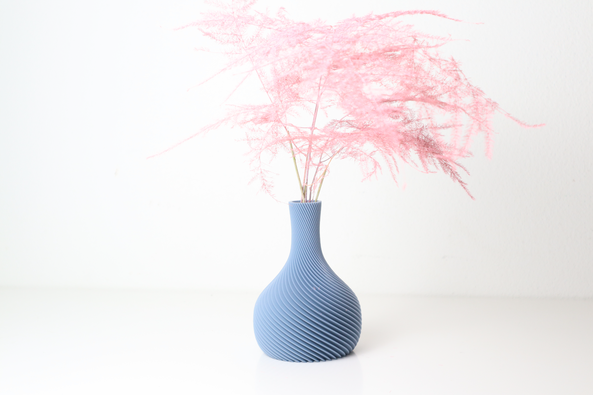 Flowing Dynamic Flower Vase, Minimalist Home Decor, Fluxo