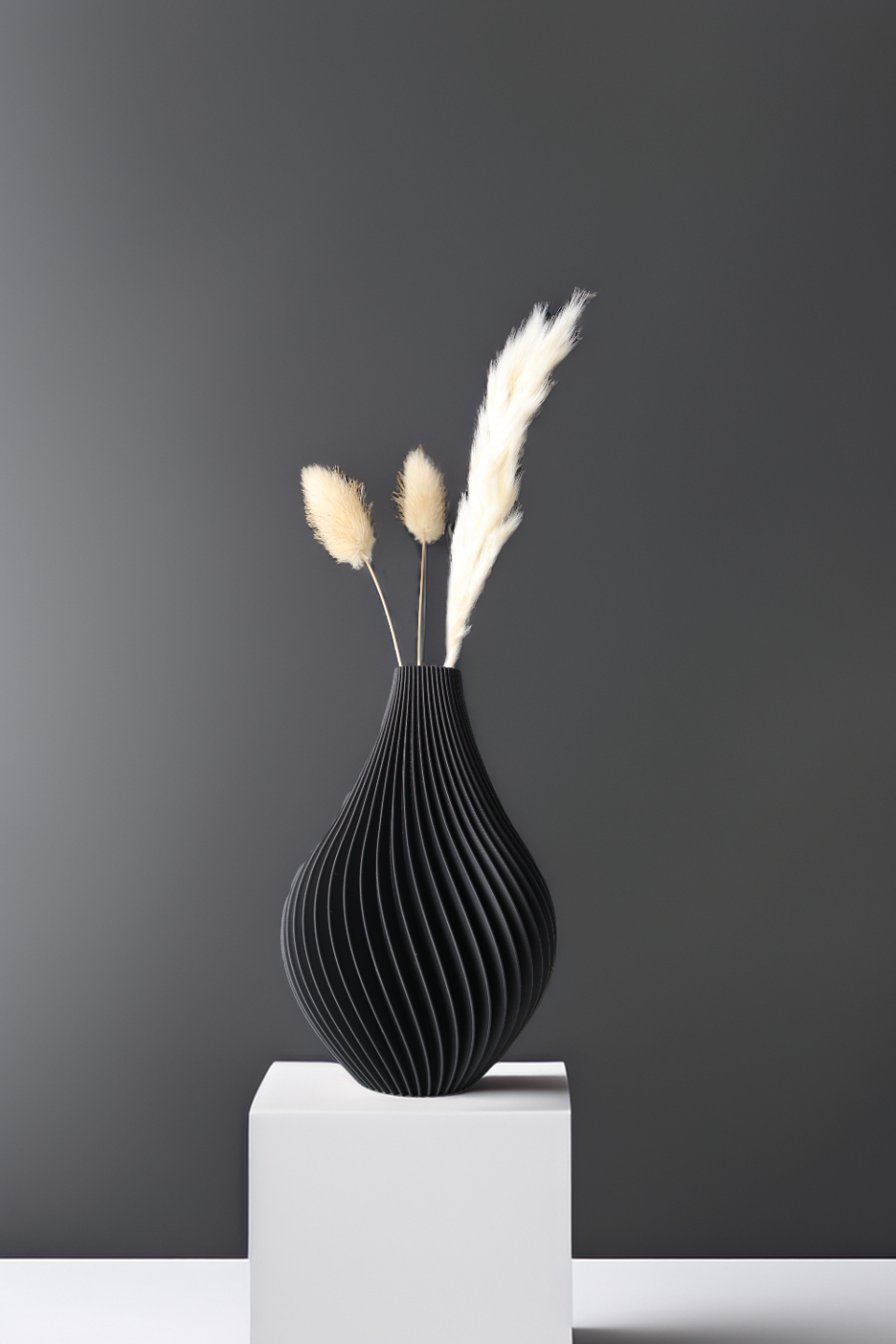Spiral Dynamic Decorative Vase, Modern Living Room Art, Giro