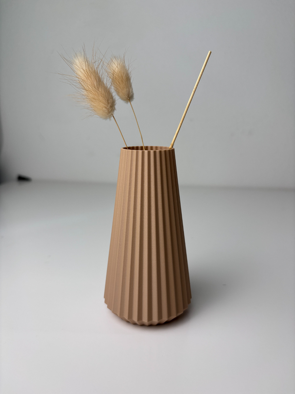 Conical Minimalist Flower Holder, Japandi Shelf Accent, Cono