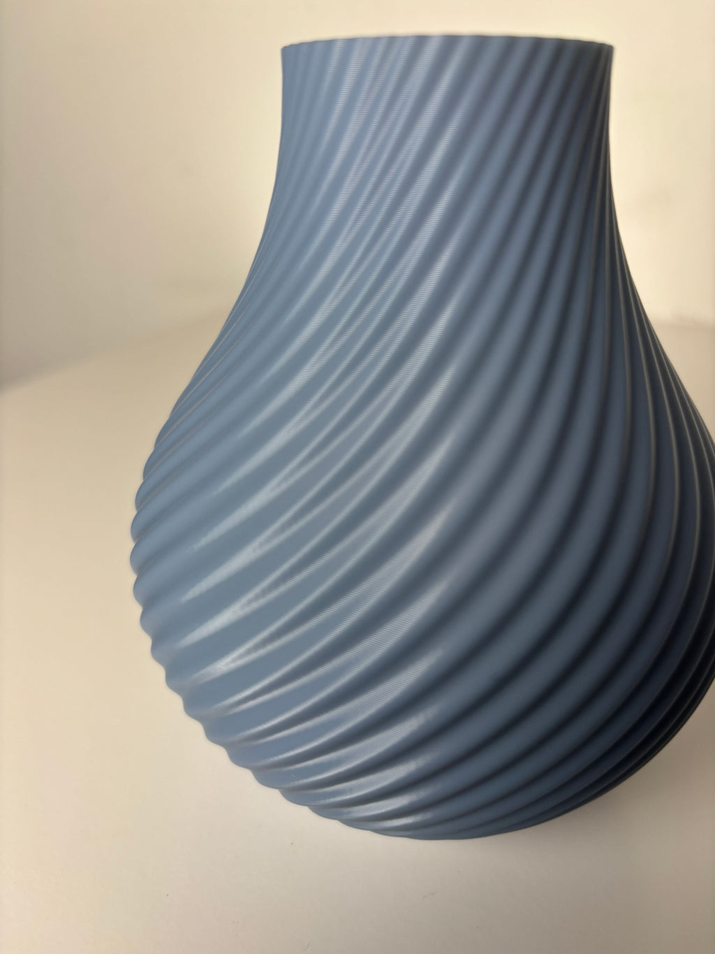 Modern Organic Flower Vase, Contemporary Home Decor, Petalo
