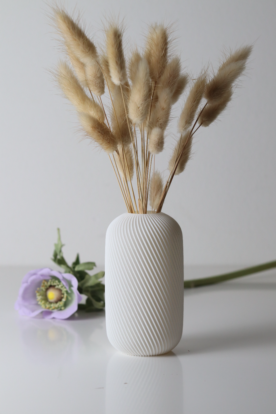 Modern Minimalist Flower Holder, Contemporary Shelf Accent, Pura
