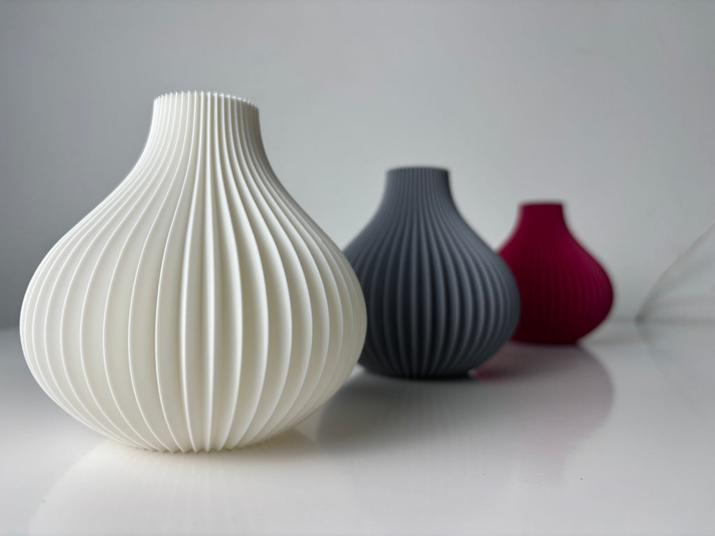 Modern Wave Flower Holder, Contemporary Shelf Accent, Ondula