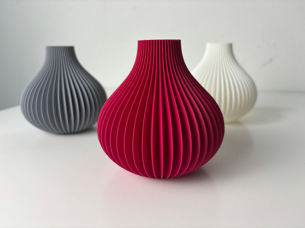 Modern Wave Flower Holder, Contemporary Shelf Accent, Ondula