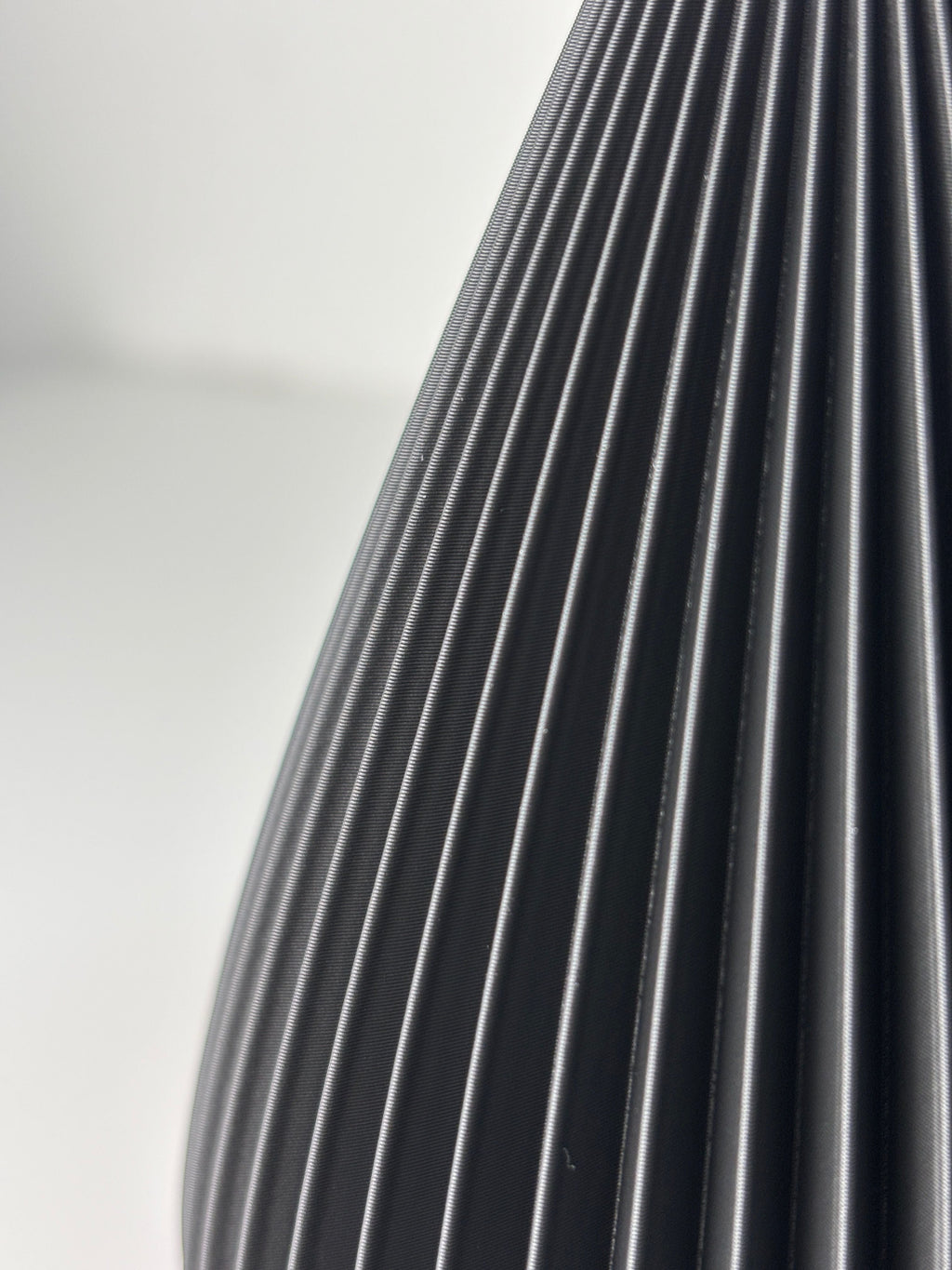 Modern Flowing Decorative Vase, Minimalist Living Room Art, Sinuo