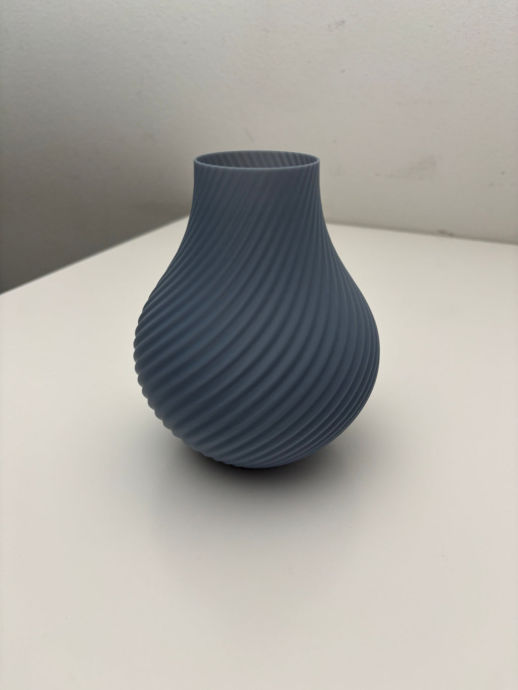 Modern Organic Flower Vase, Contemporary Home Decor, Petalo