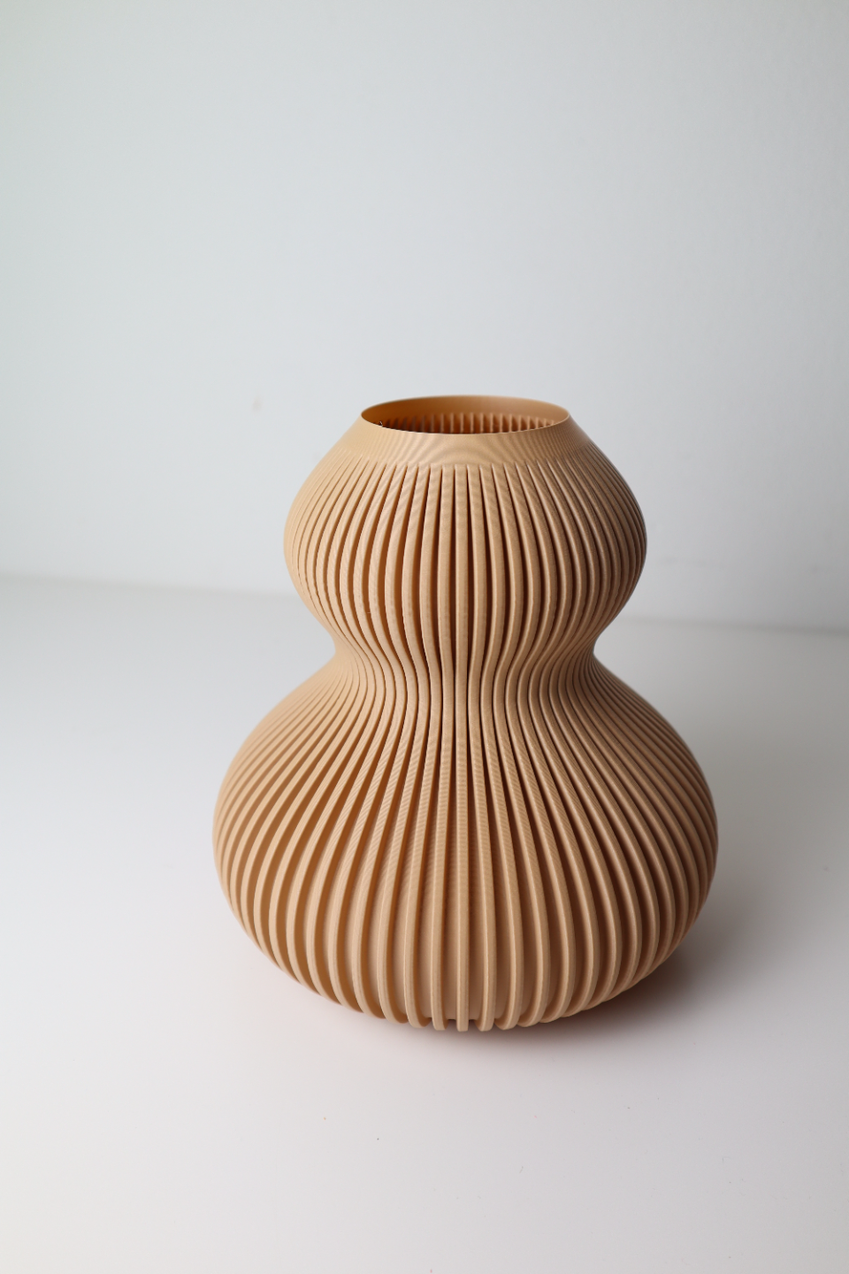 Airy Airy Decorative Vase, Japandi Living Room Art, Leve